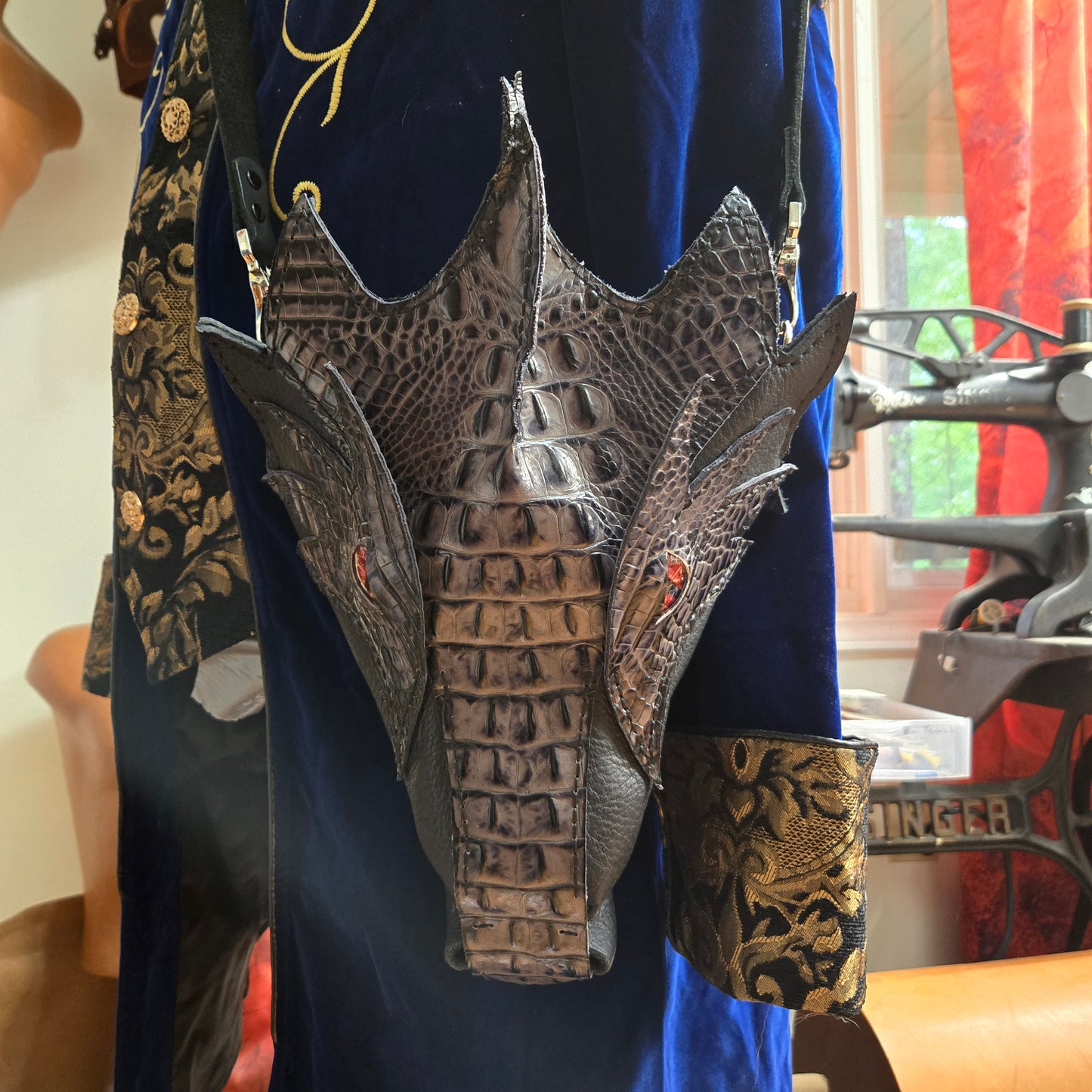Vorrak's Maw - Black Dragon Head Bag