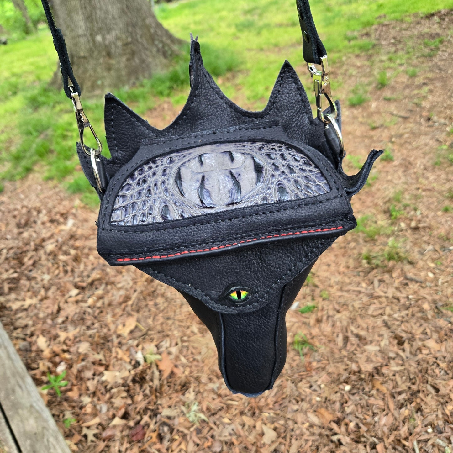 Vorrak's Maw - Black Dragon Head Bag